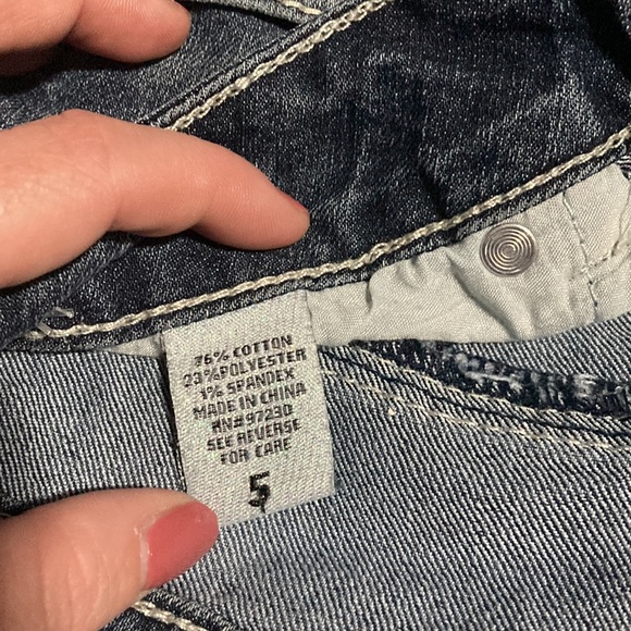 Almost famous size 5 shorts - Picture 4 of 5